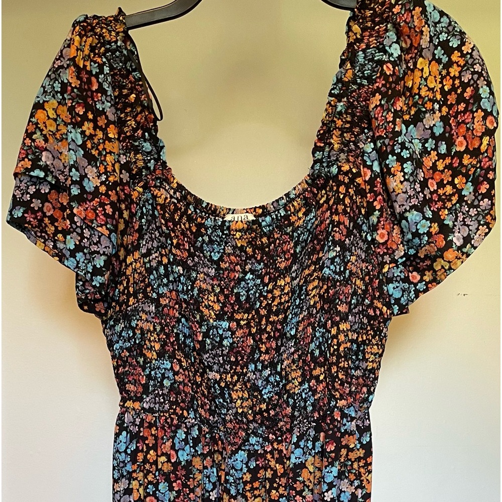 Women’s midi dress short sleeve